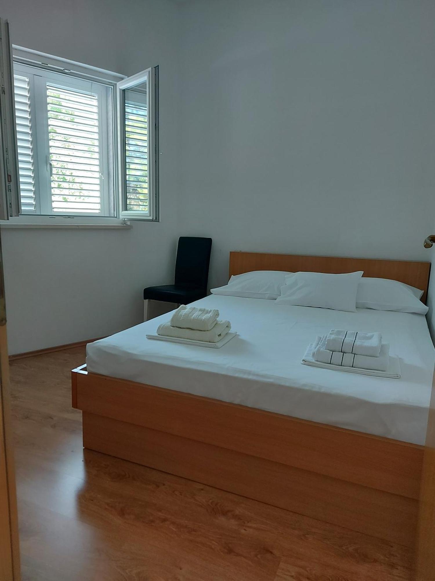 Apartmani Neva Makarska Buitenkant foto