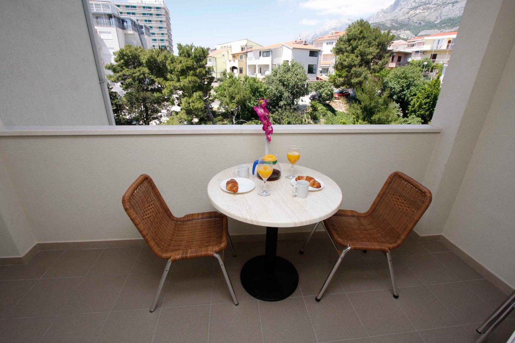Apartmani Neva Makarska Buitenkant foto